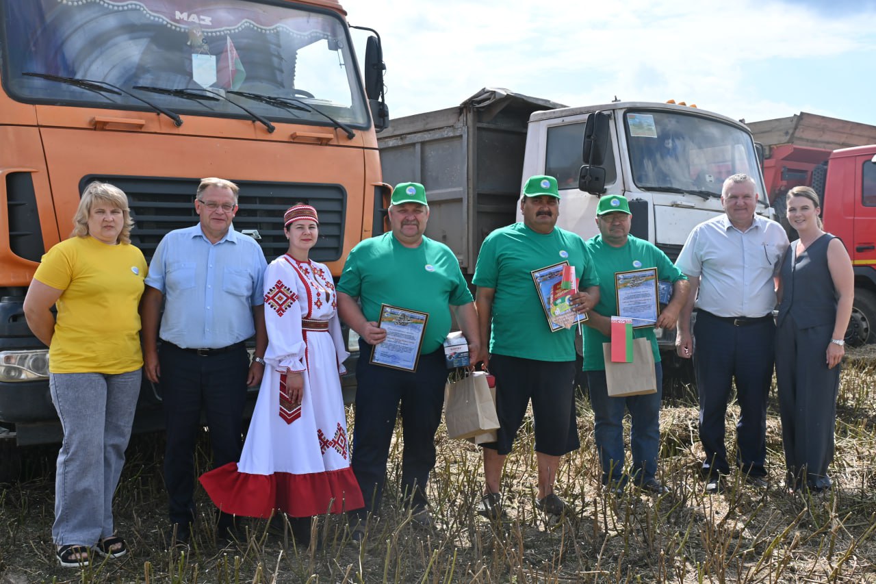 Лидеры по вывозу урожая с полей