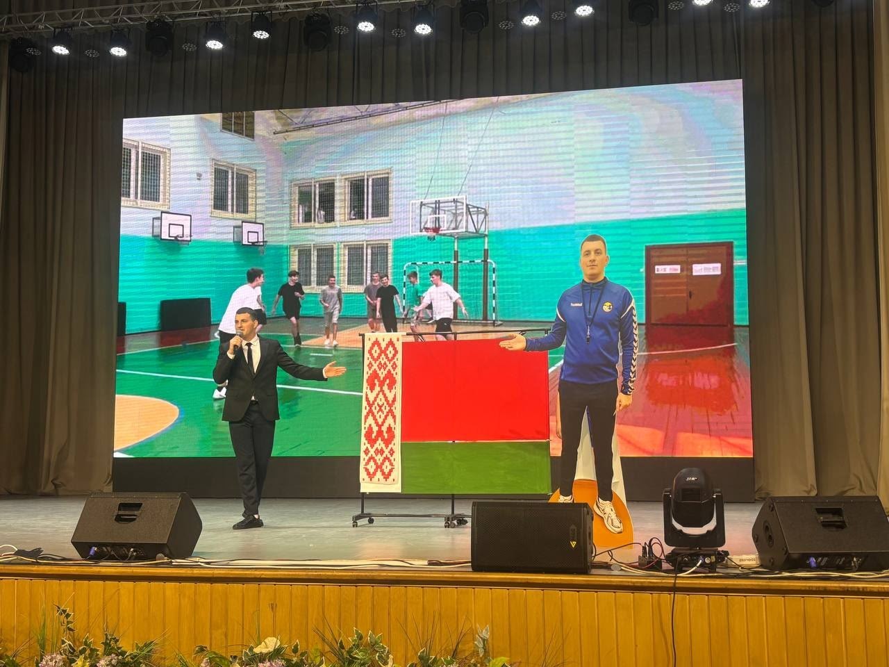 Наш педагог - в суперфинале!