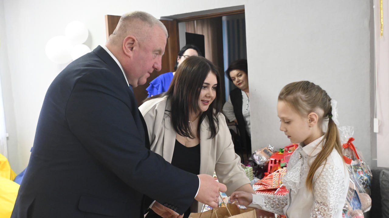 В преддверии Нового Года в Кличевском районном социально-педагогическом центре прошла праздничная ёлка