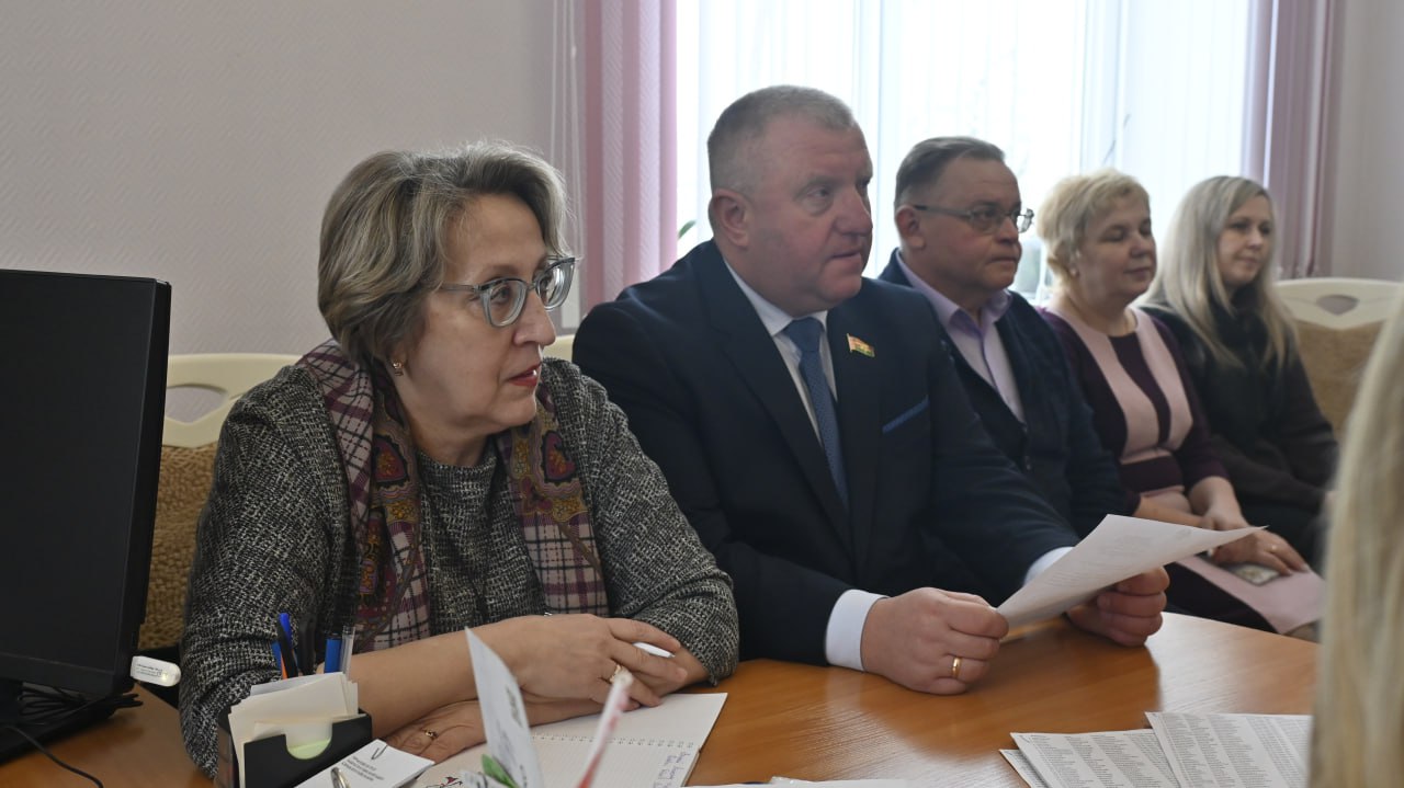 Заместитель председателя Постоянной комиссии по международным делам Олег Дьяченко с рабочим визитом посещает Кличевский район