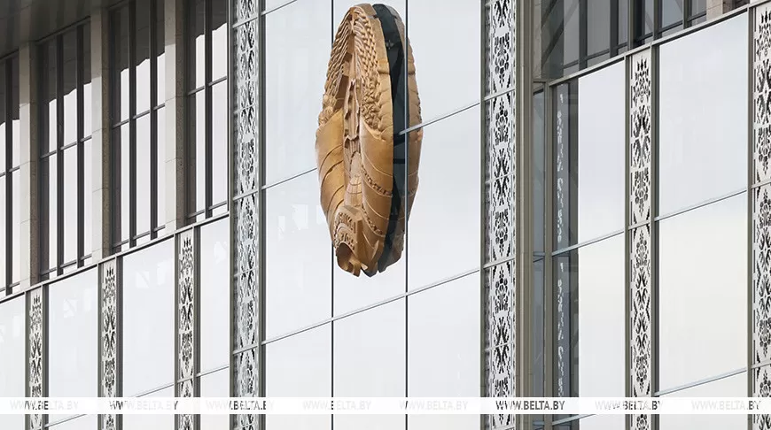 Александр Лукашенко подписал указ о допмерах по защите работников от невыплат по договорам подряда