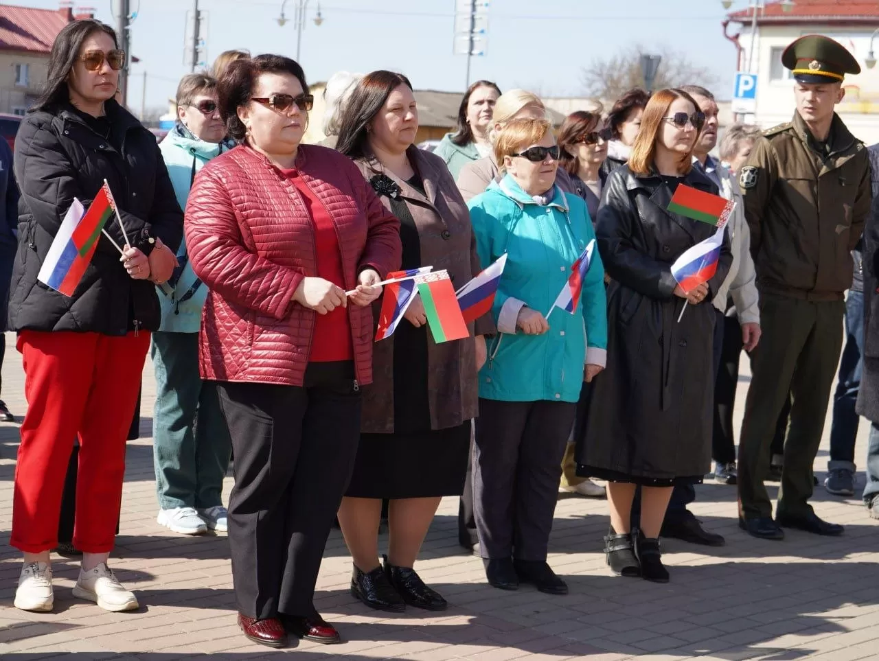 На центральной площади г. Кличева прошла тематическая акция "Разам назаужды, вместе навсегда". 