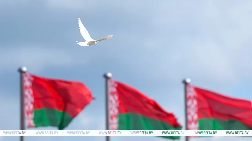 Аляксандр Лукашэнка: абраная народам трыяда дзяржаўных сімвалаў стала неад'емнай часткай нашай паўсядзённасці 